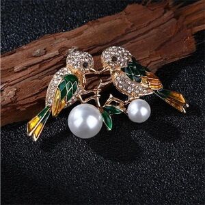 DAINTY Gold + Green Bird Pin Brooch Crystals + Pearls